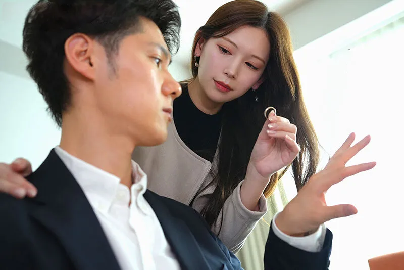 Cô vợ đi đi giã ngoại, người chồng ở nhà bị nhỏ em vợ yêu gạ chịch không trượt phát nào